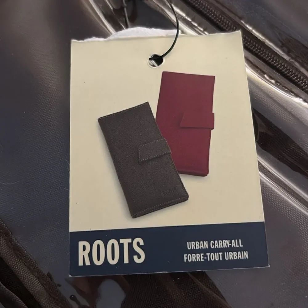 NWT Roots Vinyl Urban Carry All - Picture 7 of 12